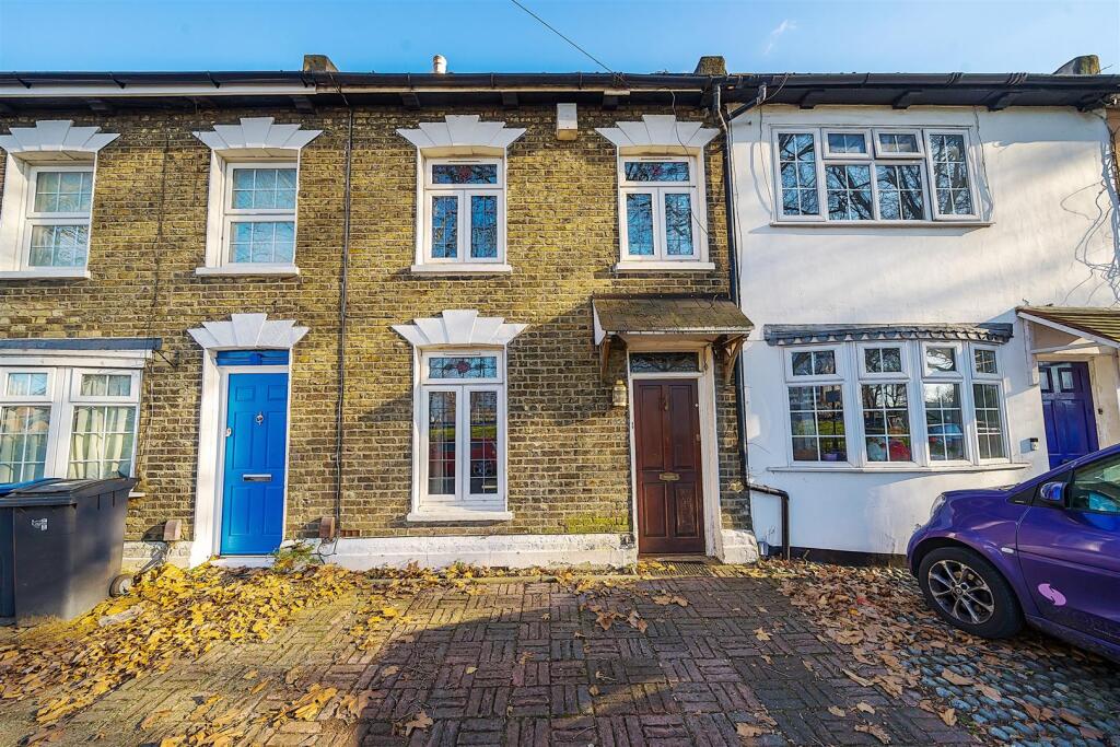 2 bed Mid Terraced House for rent in Kingston upon Thames. From Gibson Lane - Kingston Upon Thames - Sales & Lettings