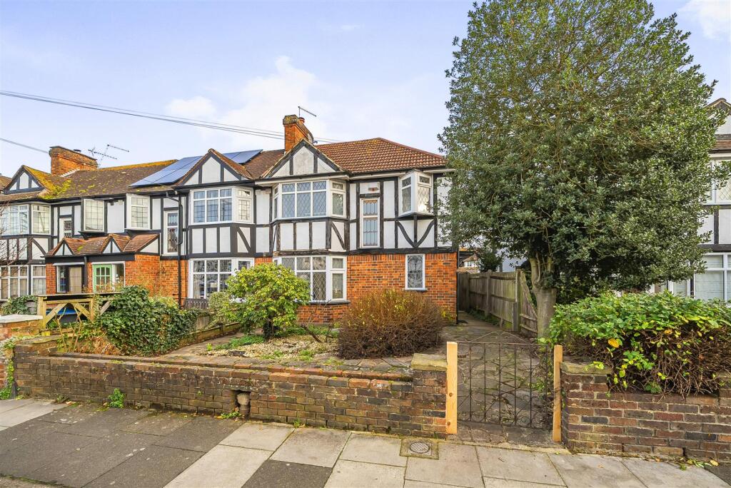 3 bed Semi Detached for rent in Kingston upon Thames. From Gibson Lane - Kingston Upon Thames - Sales & Lettings