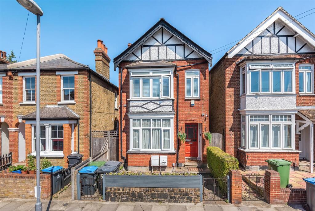 4 bed Annexe for rent in Kingston upon Thames. From Gibson Lane - Kingston Upon Thames - Sales & Lettings