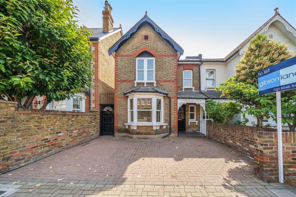 3 bed Semi Detached for rent in Kingston upon Thames. From Gibson Lane - Kingston Upon Thames - Sales & Lettings 3 bed Semi Detached for rent in Kingston upon Thames. From Gibson Lane - Kingston Upon Thames - Sales & Lettings