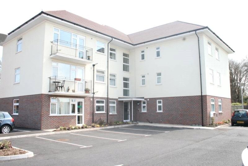 2 bed Apartment for rent in Littlehampton. From Graham Butt Estate Agents - Littlehampton and Surrounding 2 bed Apartment for rent in Littlehampton. From Graham Butt Estate Agents - Littlehampton and Surrounding