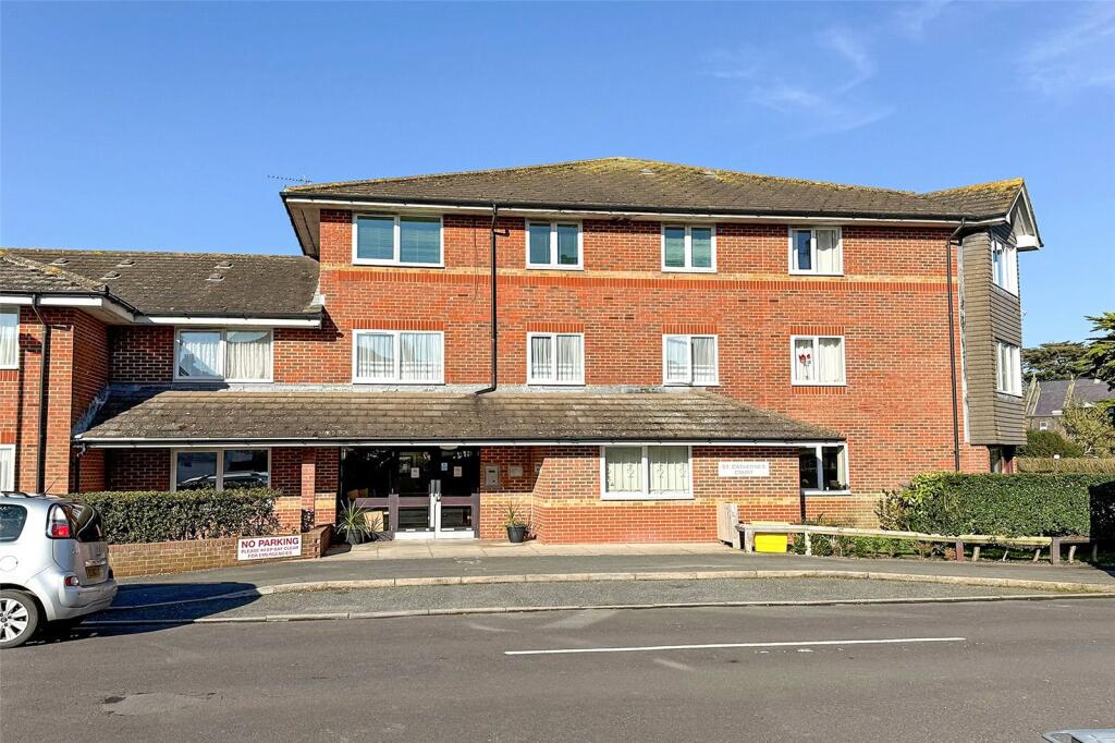 1 bed Apartment for rent in Littlehampton. From Graham Butt Estate Agents - Littlehampton and Surrounding