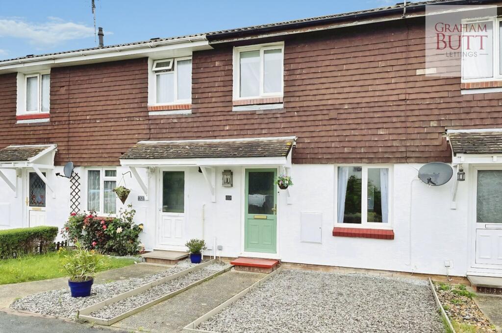 2 bed Mid Terraced House for rent in Littlehampton. From Graham Butt Estate Agents - Littlehampton and Surrounding