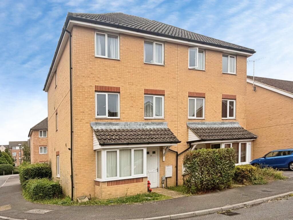 4 bed Semi Detached for rent in Toddington. From Graham Butt Estate Agents - Littlehampton and Surrounding