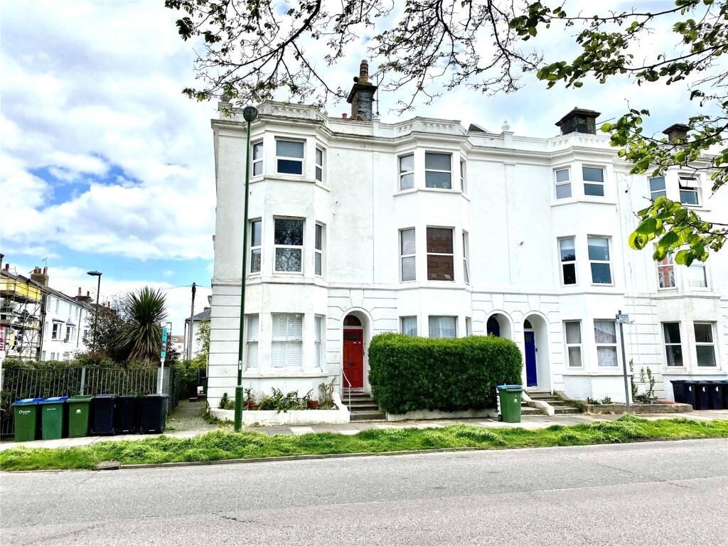 4 bed Apartment for rent in Littlehampton. From Graham Butt Estate Agents - Littlehampton and Surrounding 4 bed Apartment for rent in Littlehampton. From Graham Butt Estate Agents - Littlehampton and Surrounding