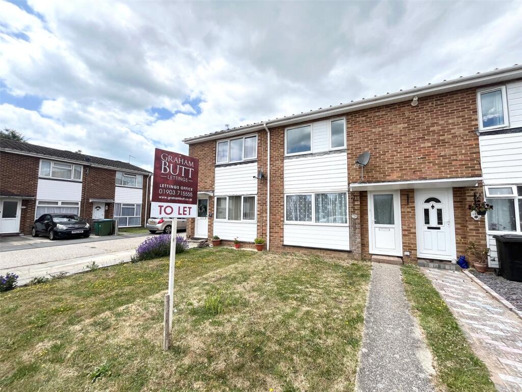 3 bed Mid Terraced House for rent in Toddington. From Graham Butt Estate Agents - Littlehampton and Surrounding