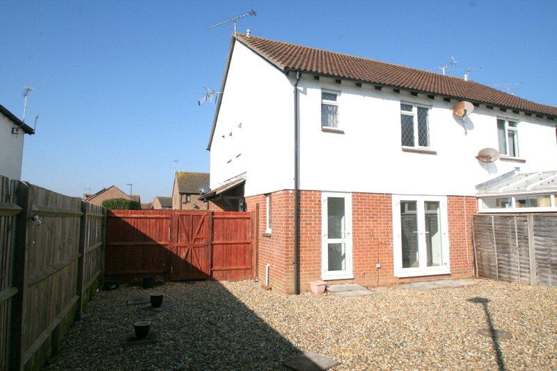 2 bed Mid Terraced House for rent in Littlehampton. From Graham Butt Estate Agents - Littlehampton and Surrounding 2 bed Mid Terraced House for rent in Littlehampton. From Graham Butt Estate Agents - Littlehampton and Surrounding