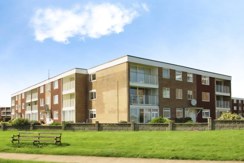 2 bed Apartment for rent in West Kingston. From Graham Butt Estate Agents - Littlehampton and Surrounding