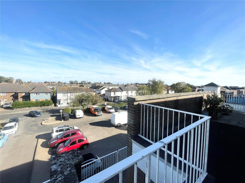 1 bed Apartment for rent in Wick. From Graham Butt Estate Agents - Littlehampton and Surrounding