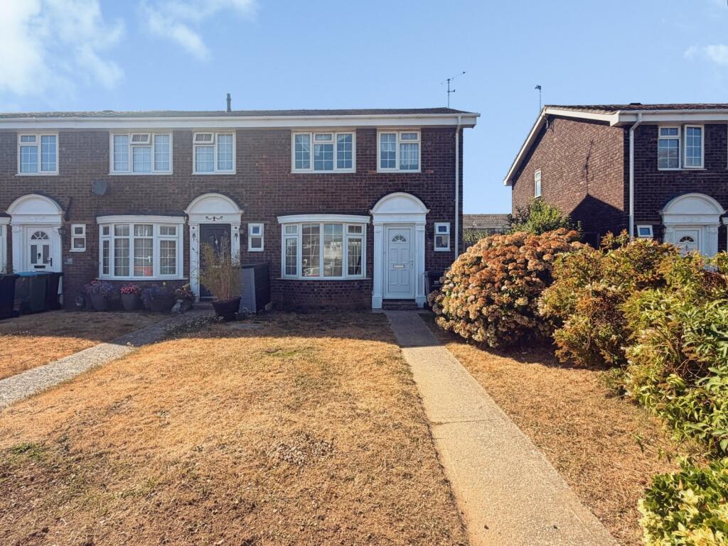 3 bed End of Terrace for rent in Littlehampton. From Graham Butt Estate Agents - Littlehampton and Surrounding
