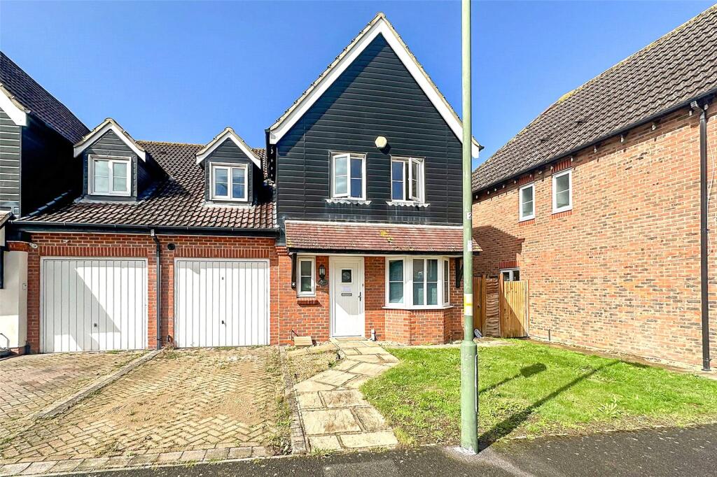 4 bed Semi Detached for rent in West Kingston. From Graham Butt Estate Agents - Littlehampton and Surrounding