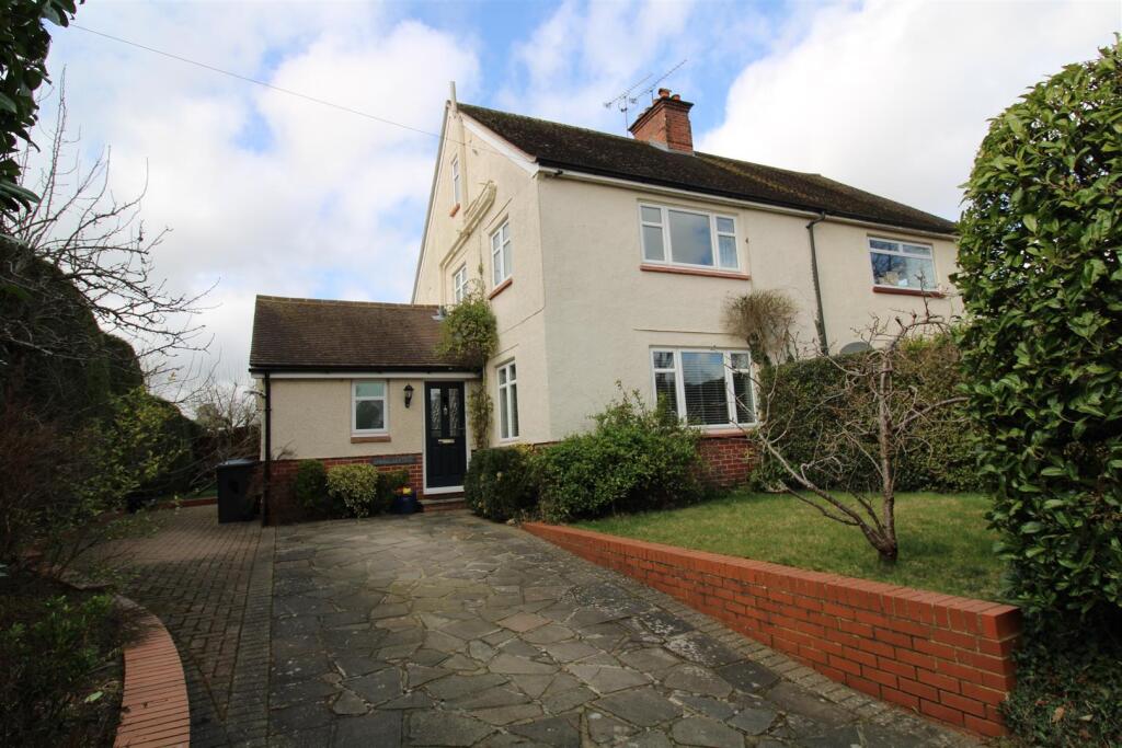 4 bed Semi Detached for rent in Boundstone. From Greenwood & Co - Farnham 4 bed Semi Detached for rent in Boundstone. From Greenwood & Co - Farnham