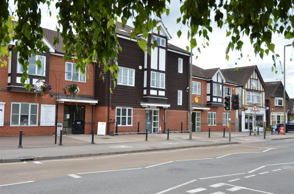 1 bed Apartment for rent in Farnham. From Greenwood & Co - Farnham