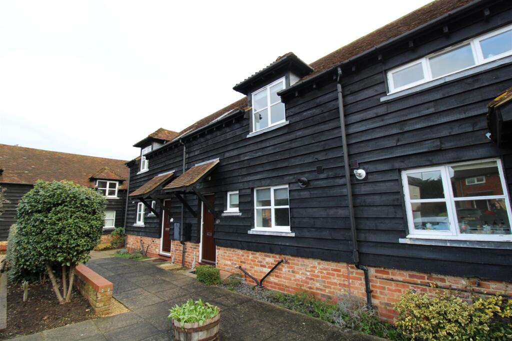 3 bed Mews for rent in Farnham. From Greenwood & Co - Farnham