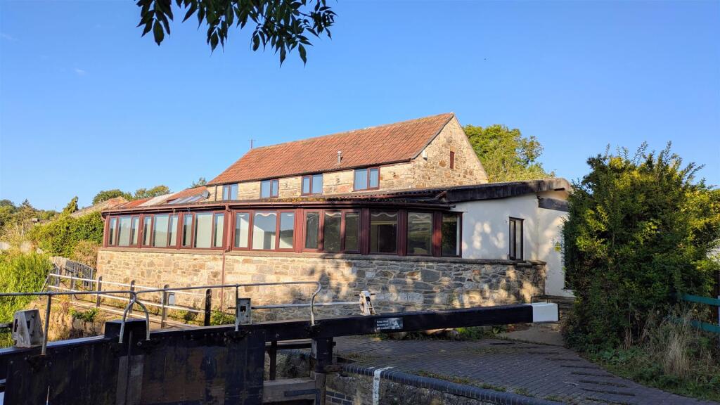 0 bed House (unspecified) for rent in Saltford. From Gregorys Estate Agent - Keynsham