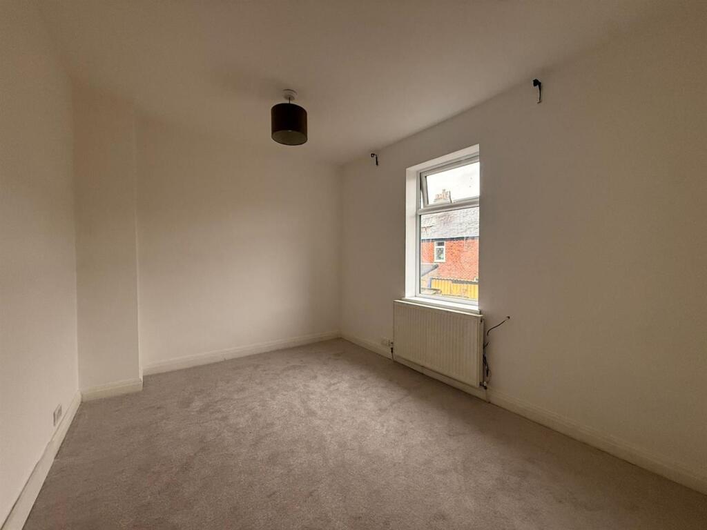 2 bed Mid Terraced House for rent in Preston. From Guildhall Residential  Lettings - Preston