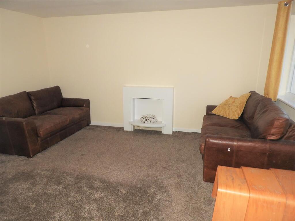 2 bed 1st Floor Flat for rent in Kingsfold. From Guildhall Residential  Lettings - Preston