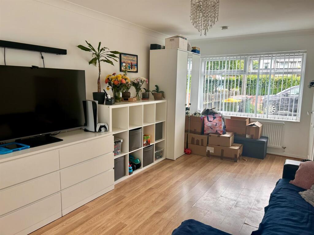 3 bed Mid Terraced House for rent in Fulwood. From Guildhall Residential Lettings - Preston 3 bed Mid Terraced House for rent in Fulwood. From Guildhall Residential Lettings - Preston