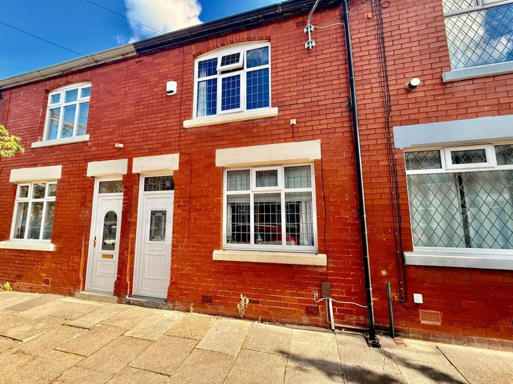2 bed Mid Terraced House for rent in Fulwood. From Guildhall Residential Lettings - Preston 2 bed Mid Terraced House for rent in Fulwood. From Guildhall Residential Lettings - Preston