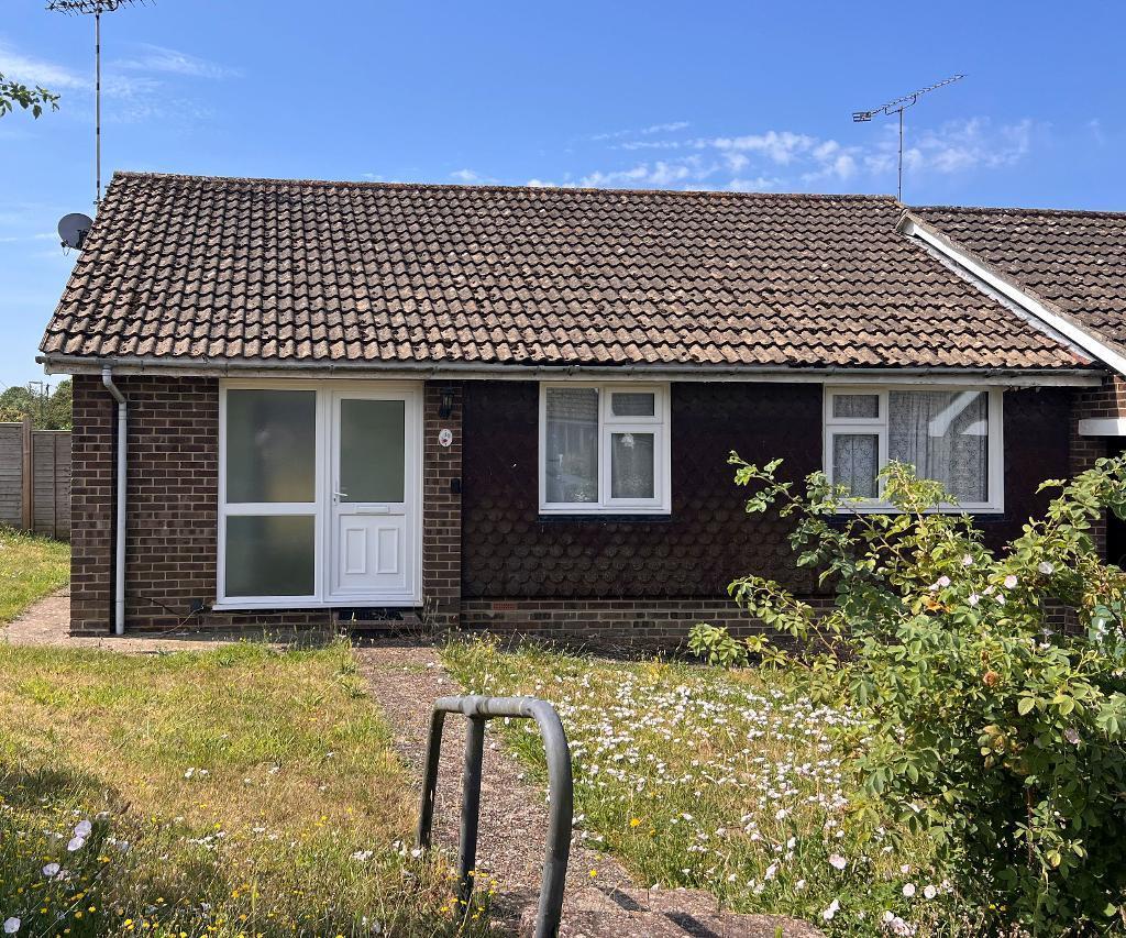2 bed Bungalow for rent in Castle Town. From Hamilton Graham - Steyning 2 bed Bungalow for rent in Castle Town. From Hamilton Graham - Steyning