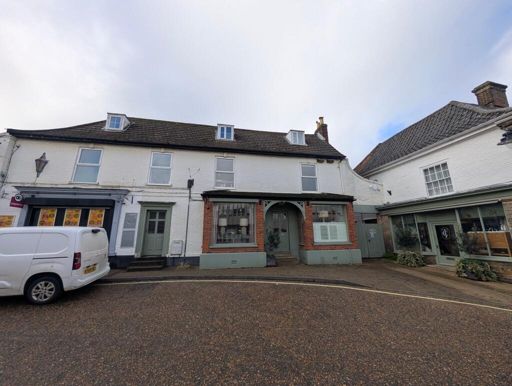 1 bed 1st Floor Flat for rent in Saxmundham. From Hamilton Smith Lettings - Leiston 1 bed 1st Floor Flat for rent in Saxmundham. From Hamilton Smith Lettings - Leiston