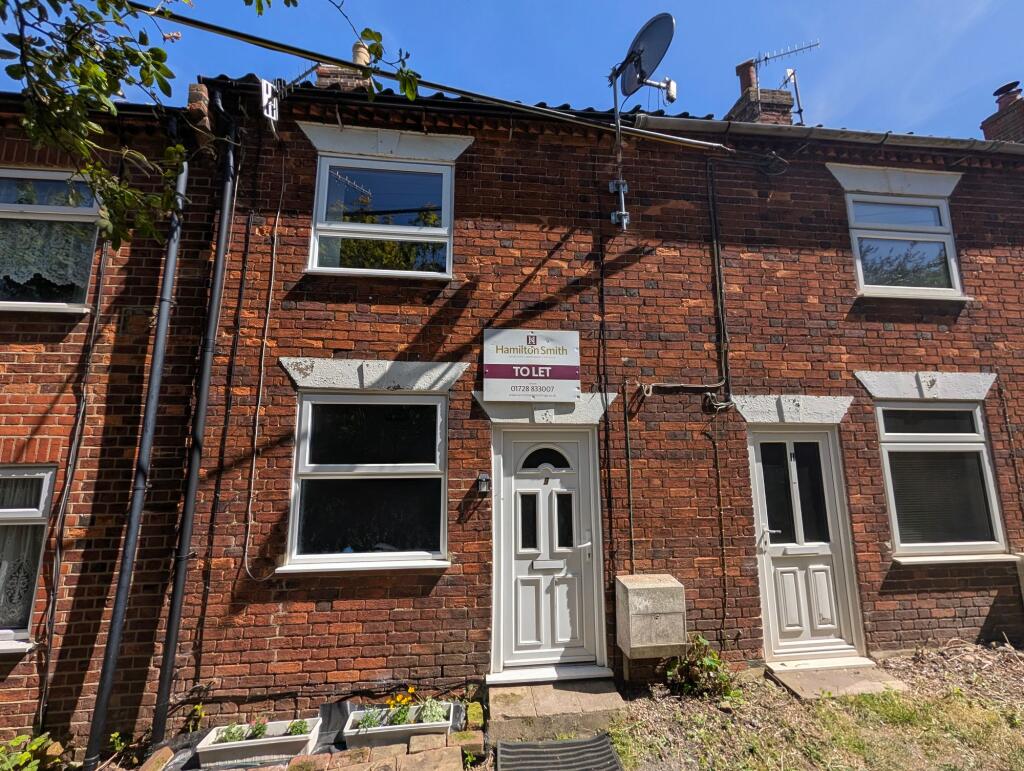 1 bed Mid Terraced House for rent in Leiston. From Hamilton Smith Lettings - Leiston