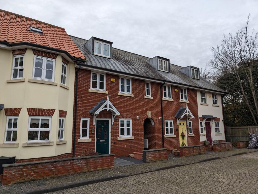 2 bed Mid Terraced House for rent in Leiston. From Hamilton Smith Lettings - Leiston