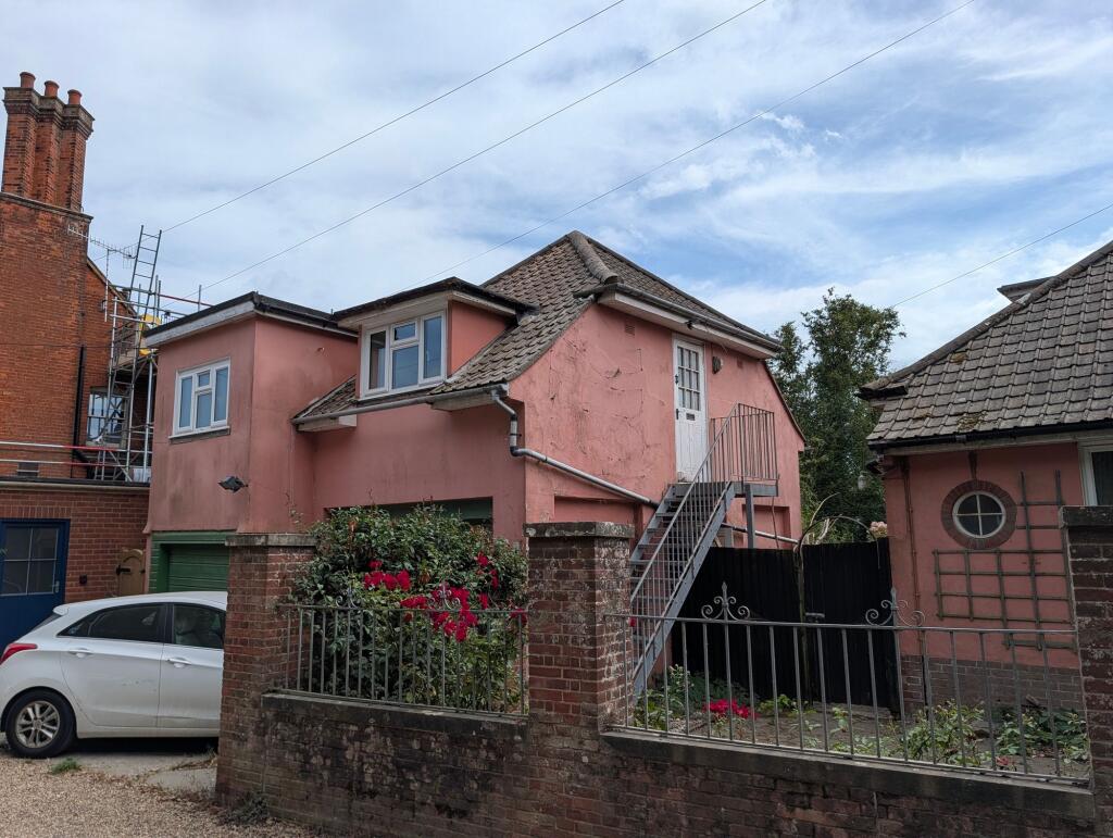 1 bed 1st Floor Flat for rent in Aldeburgh. From Hamilton Smith Lettings - Leiston