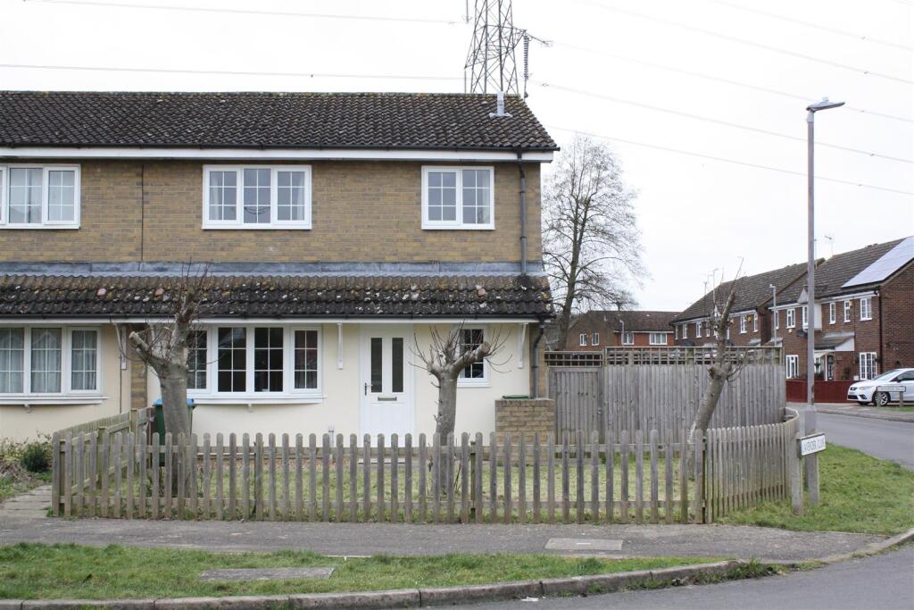 1 bed Mid Terraced House for rent in Aylesbury. From Hamnett Hayward - Thame