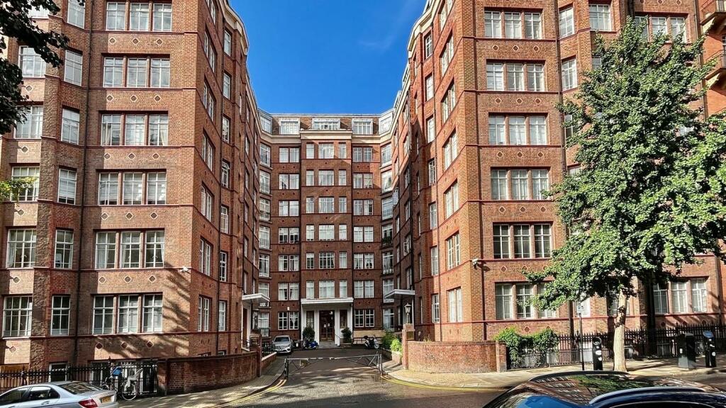 4 bed Flat for rent in London. From Leo Newman