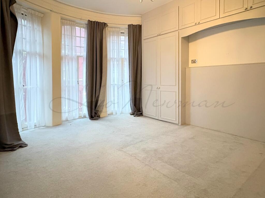4 bed 1st Floor Flat for rent in Camden Town. From Leo Newman - London
