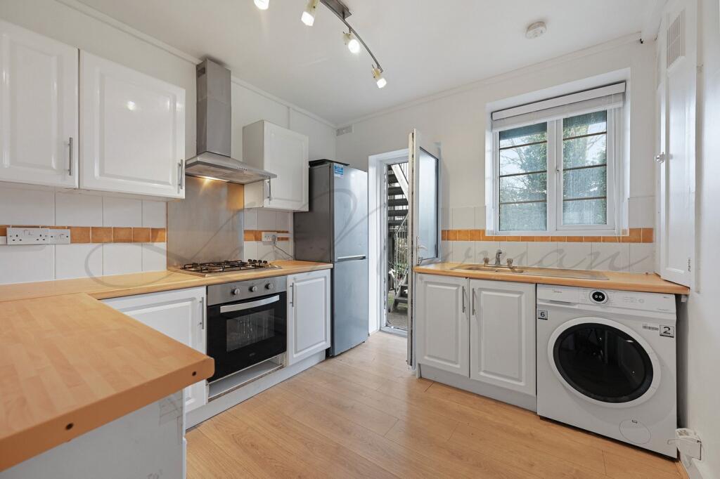 2 bed 1st Floor Flat for rent in Acton. From Leo Newman - London