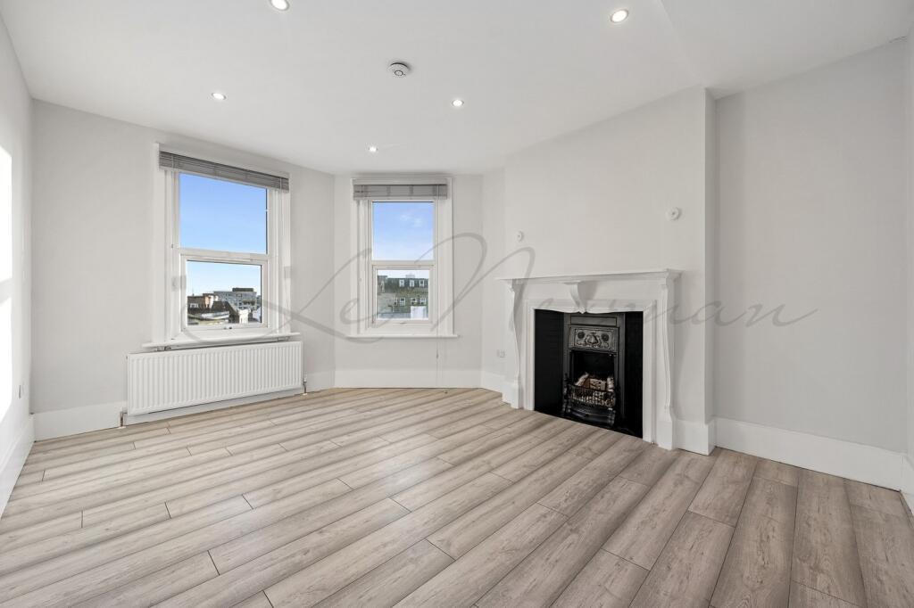 3 bed 1st Floor Flat for rent in Acton. From Leo Newman - London