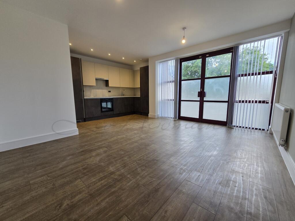 2 bed 1st Floor Flat for rent in Basingstoke. From Leo Newman - London