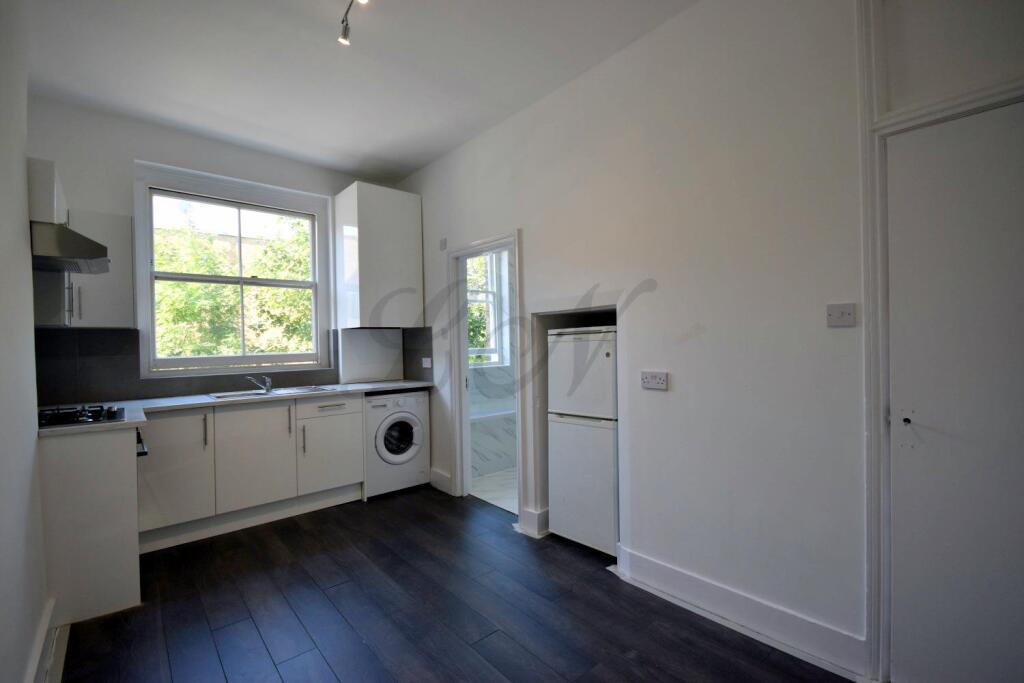 1 bed 1st Floor Flat for rent in Acton. From Leo Newman - London