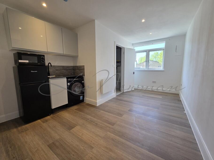 1 bed 1st Floor Flat for rent in Hampstead. From Leo Newman - London