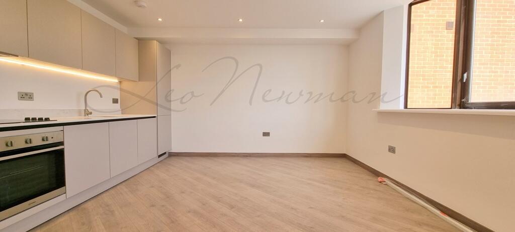 1 bed 1st Floor Flat for rent in Chislehurst. From Leo Newman - London