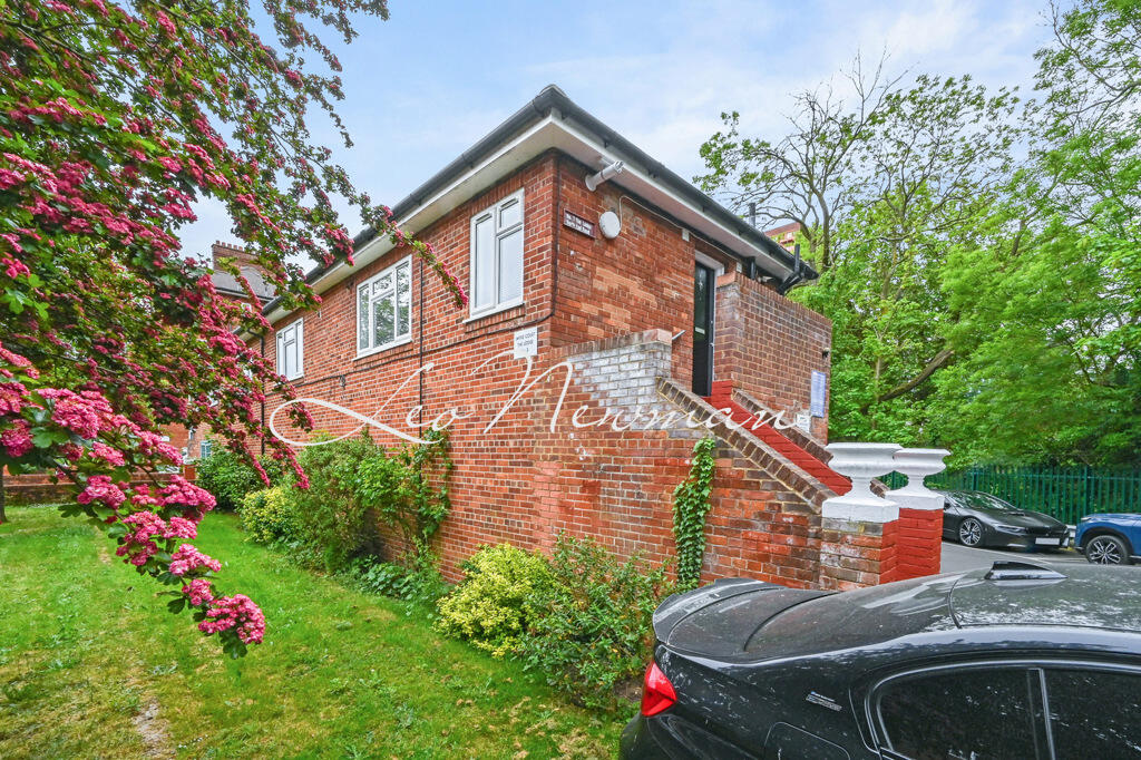 2 bed 1st Floor Flat for rent in Wembley. From Leo Newman - London 2 bed 1st Floor Flat for rent in Wembley. From Leo Newman - London