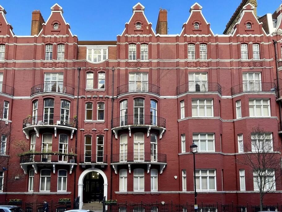 5 bed 1st Floor Flat for rent in Camden Town. From Leo Newman - London