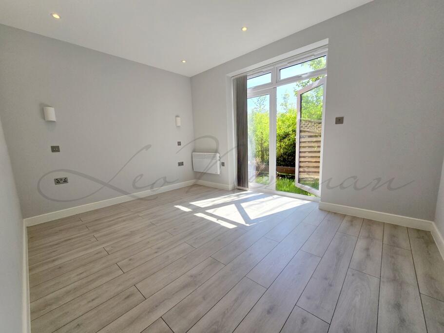 1 bed 1st Floor Flat for rent in Basingstoke. From Leo Newman - London
