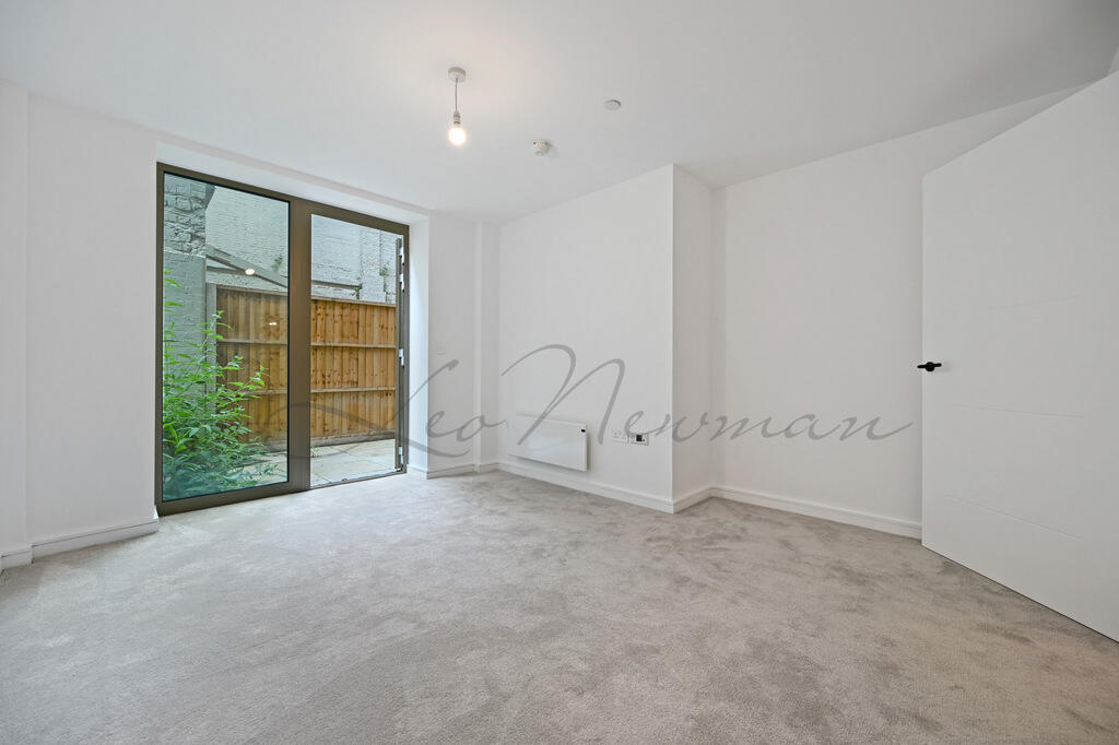 1 bed 1st Floor Flat for rent in London. From Leo Newman - London 1 bed 1st Floor Flat for rent in London. From Leo Newman - London
