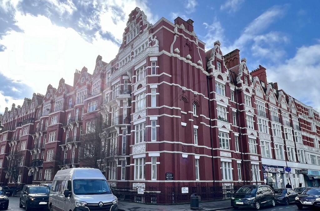5 bed 1st Floor Flat for rent in Camden Town. From Leo Newman - London