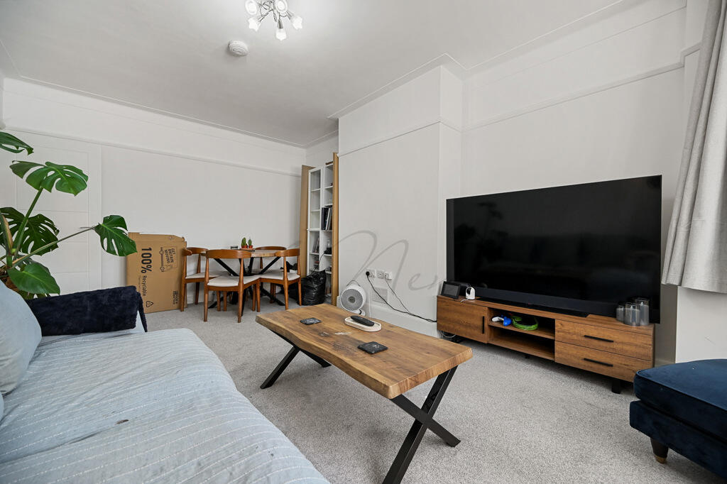 2 bed 1st Floor Flat for rent in Walthamstow. From Leo Newman - London 2 bed 1st Floor Flat for rent in Walthamstow. From Leo Newman - London
