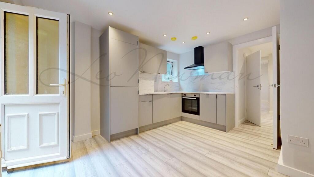 2 bed 1st Floor Flat for rent in Clapham. From Leo Newman - London 2 bed 1st Floor Flat for rent in Clapham. From Leo Newman - London