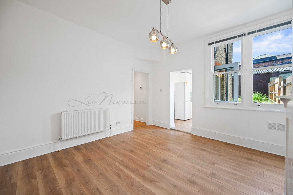 3 bed 1st Floor Flat for rent in Hornsey. From Leo Newman - London