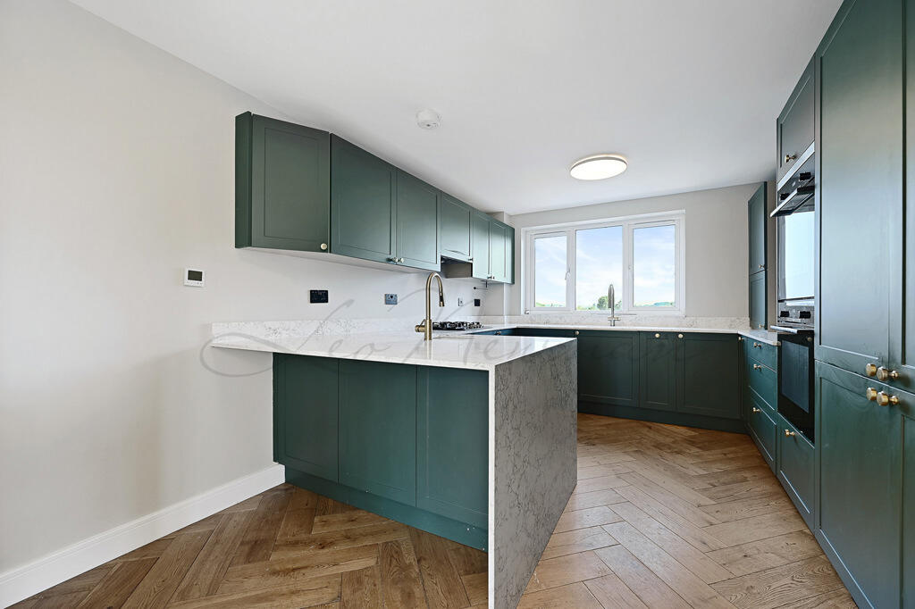 3 bed 1st Floor Flat for rent in Hendon. From Leo Newman - London 3 bed 1st Floor Flat for rent in Hendon. From Leo Newman - London