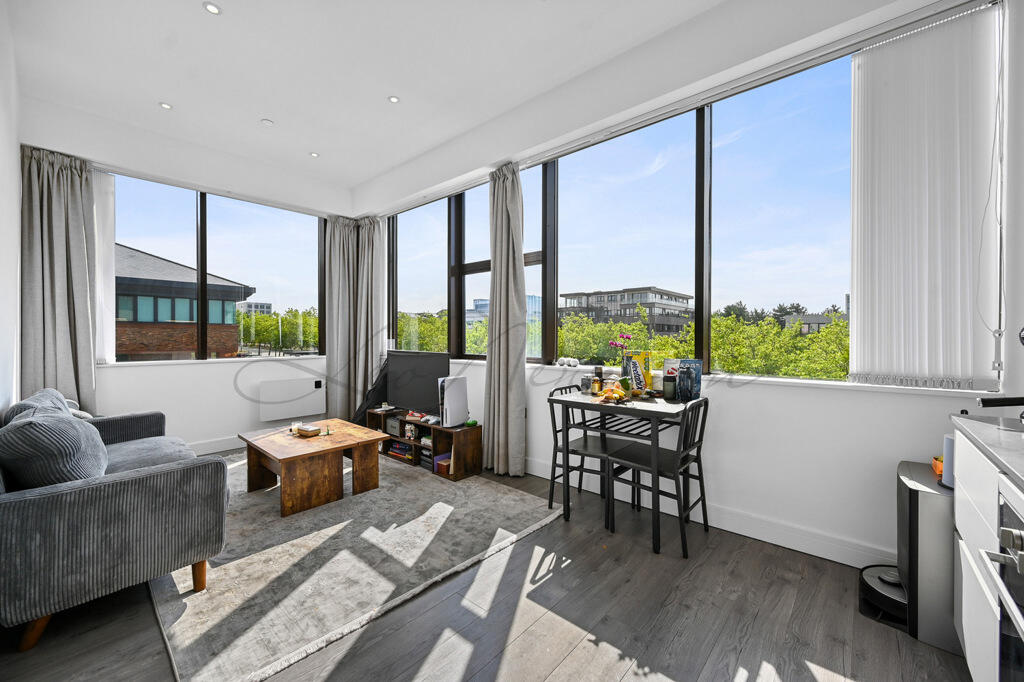 1 bed 1st Floor Flat for rent in Milton Keynes. From Leo Newman - London