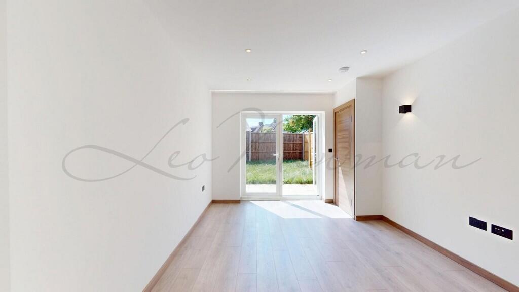 2 bed 1st Floor Flat for rent in London. From Leo Newman - London 2 bed 1st Floor Flat for rent in London. From Leo Newman - London