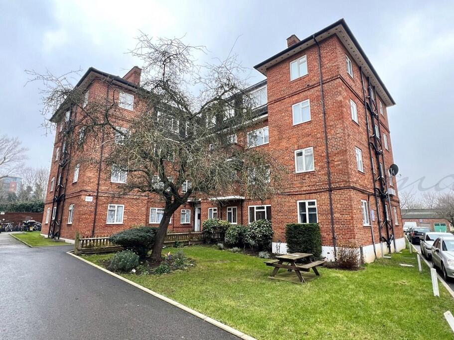 2 bed 1st Floor Flat for rent in Wembley. From Leo Newman - London 2 bed 1st Floor Flat for rent in Wembley. From Leo Newman - London