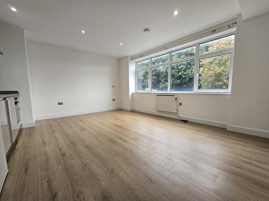 0 bed Studio for rent in Basingstoke. From Leo Newman - London 0 bed Studio for rent in Basingstoke. From Leo Newman - London